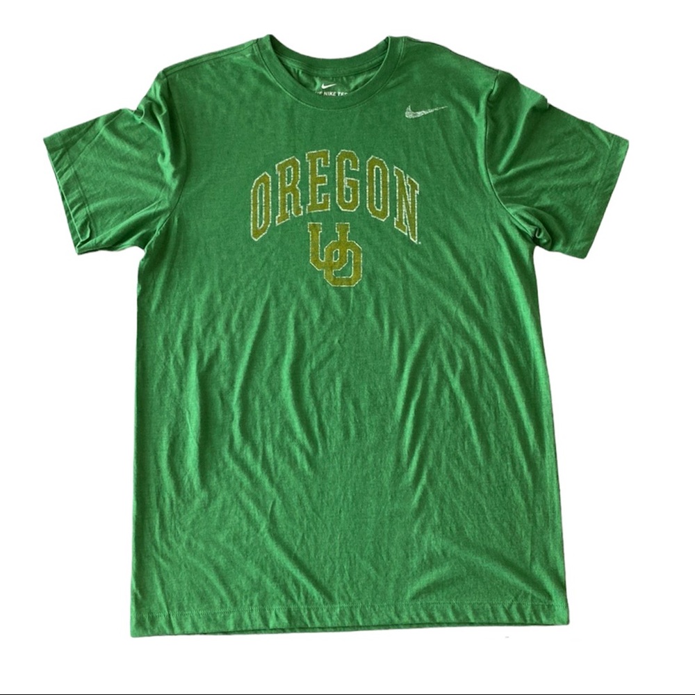 NWT Nike vintage inspired University of Oregon Ducks T-shirt, Size M, unisex